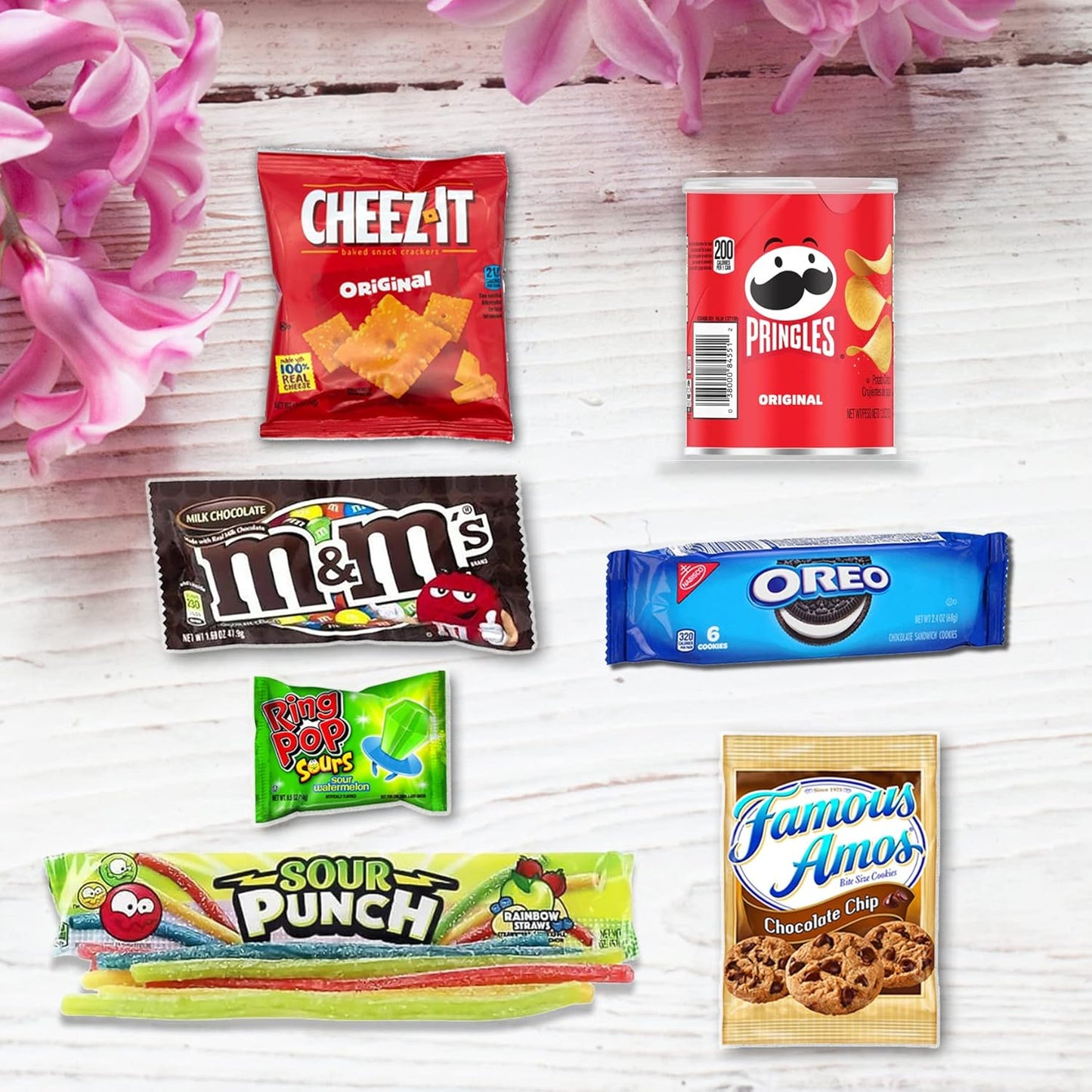 Birthday Gift Basket Candy variety pack with a Happy Birthday Balloon Care Package wsnacks and greeting card, for boy, girl, teenage, adults, best friend, Girlfriend, Boyfriend